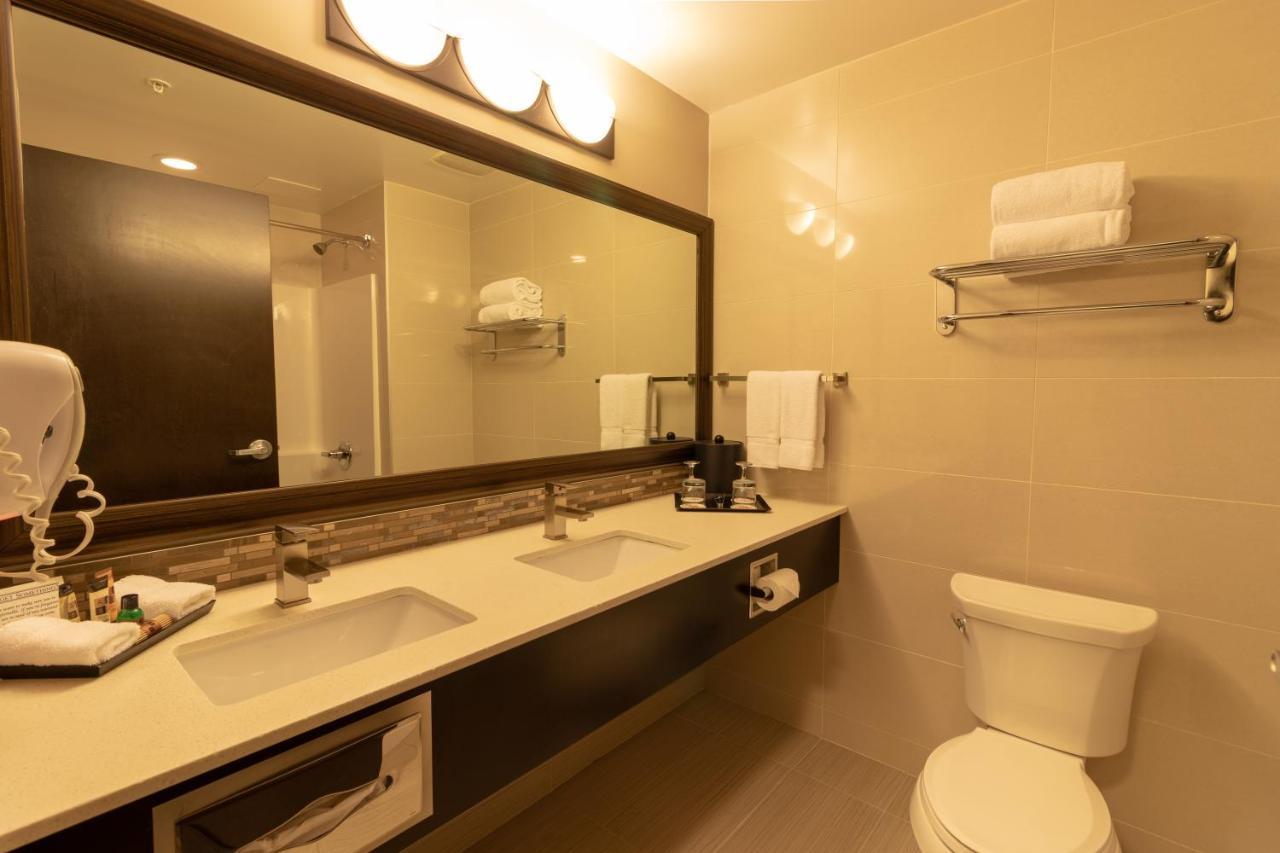 Kanata Whitecourt Εξωτερικό φωτογραφία